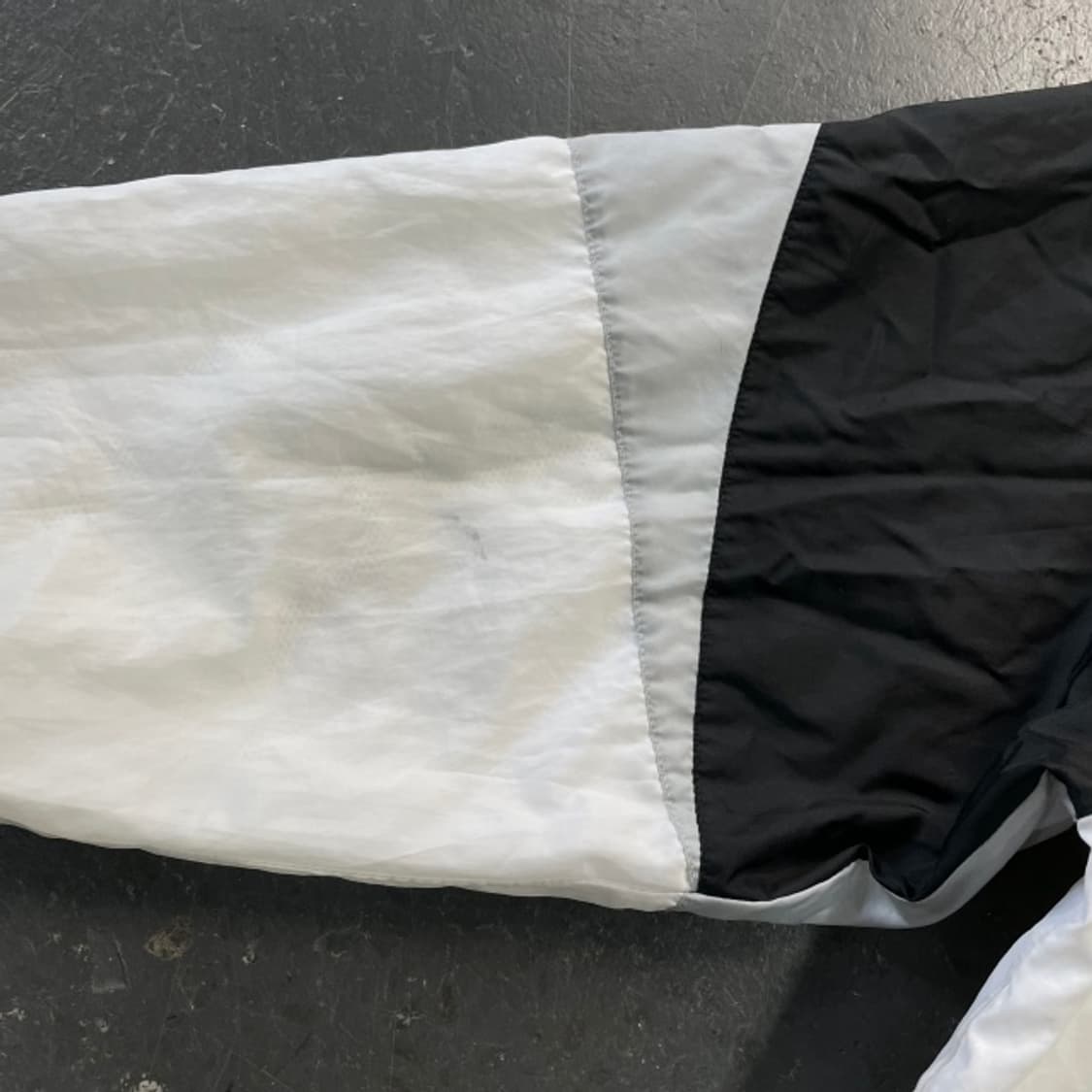 105 나이키 윈드러너 빅스우시 바람막이  상품이미지7