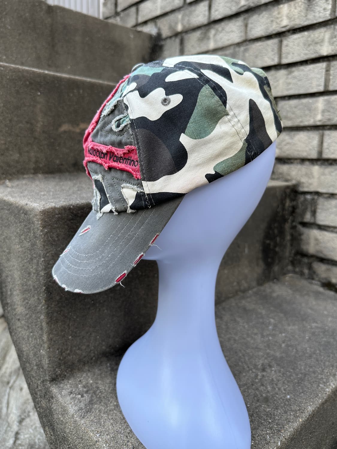 90s Rudolph Valentino camo red cross cap 상품이미지4