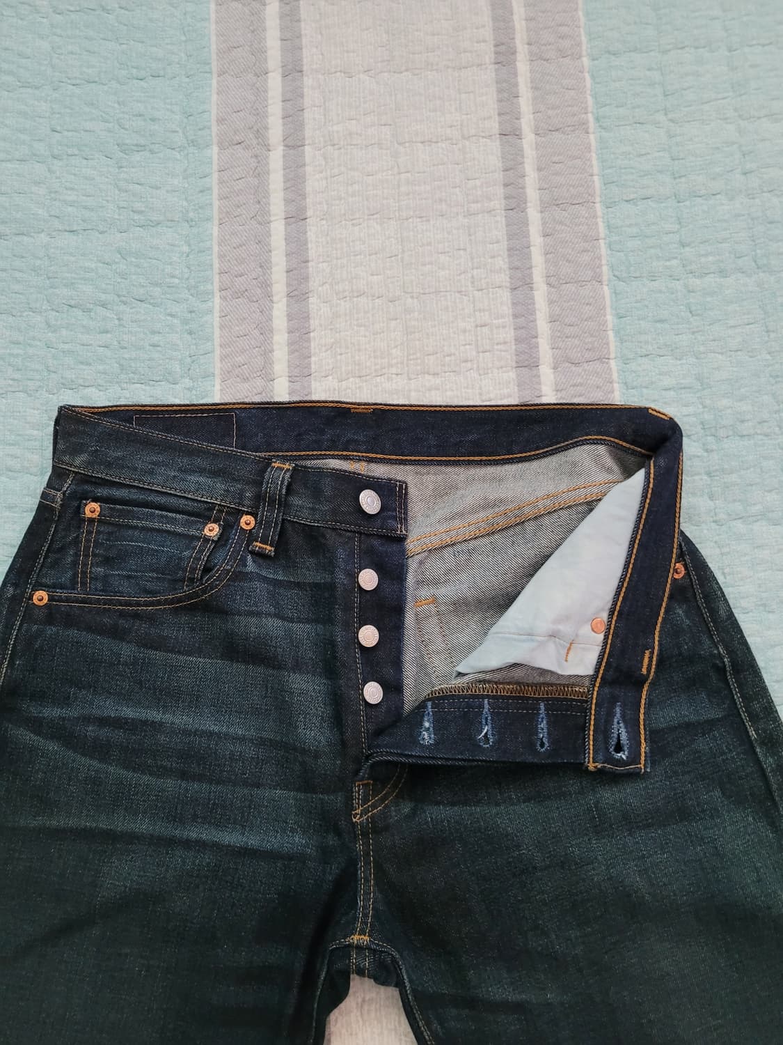 리바이스 08 501. 레귤러스트레이트 다크블루워싱진. 32사이즈 상품이미지2