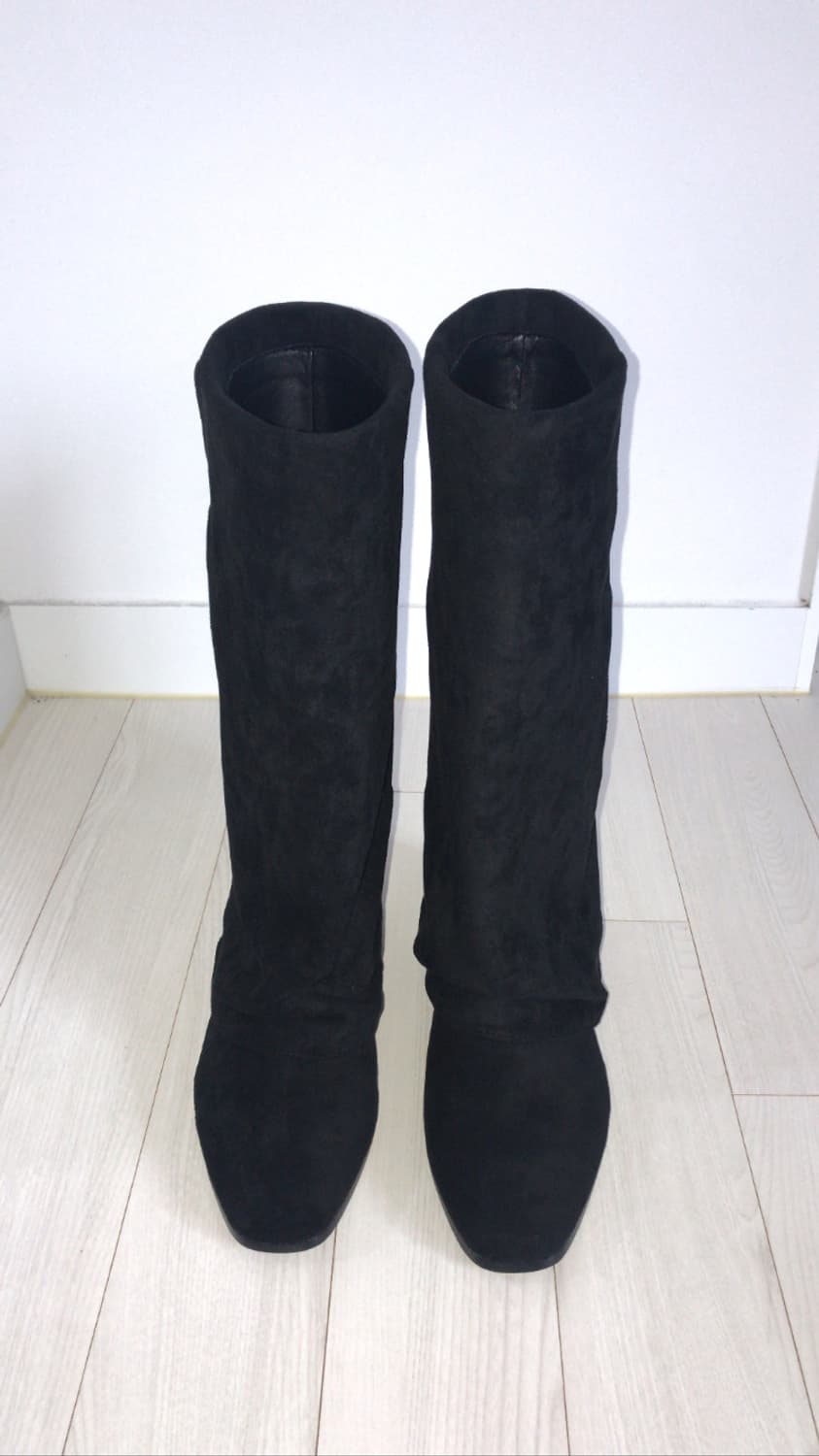 새상품) 블랙 스웨이드 매트 워머 부츠 상품이미지2