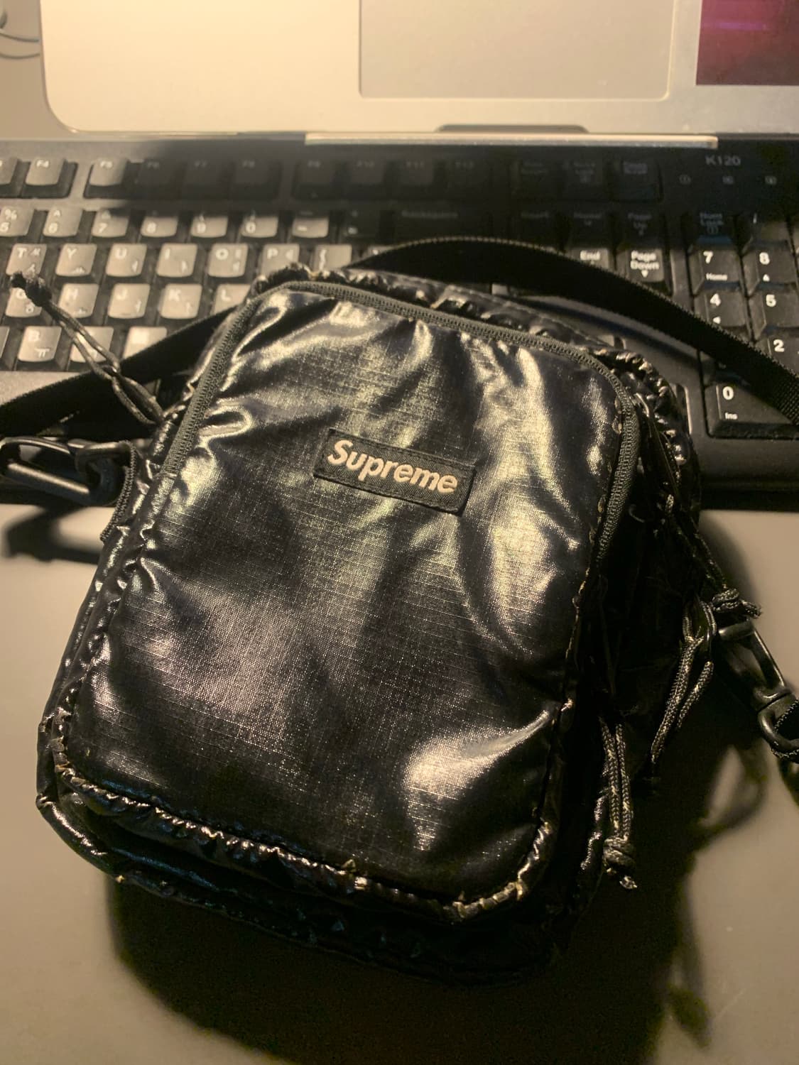 supreme 17fw 코듀류이 크로스백 상품이미지1