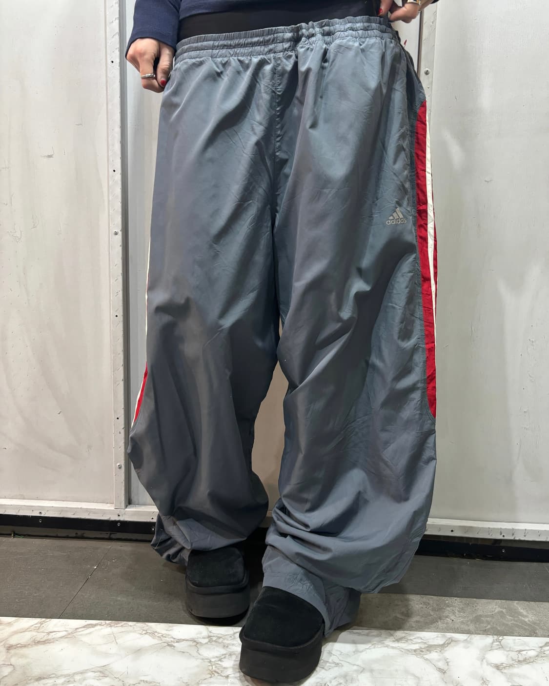 90s ADIDAS 그레이&레드 나일론 트랙 팬츠 상품이미지2