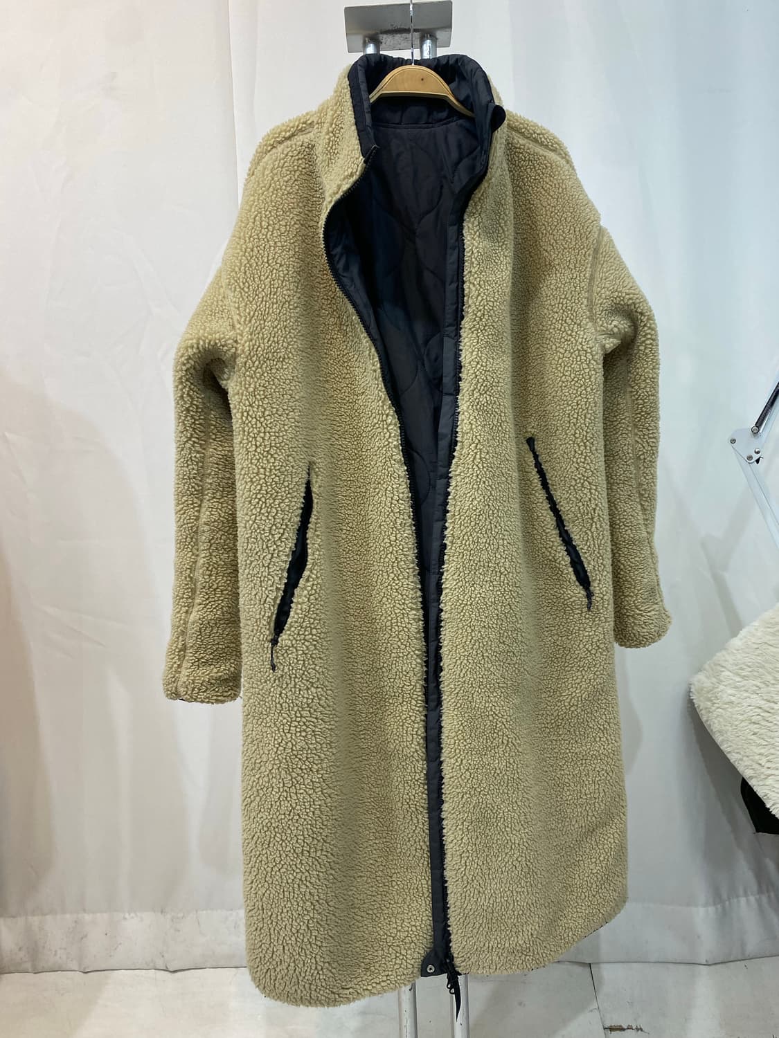 아디다스 양면 플리스 롱 패딩 M 공용 상품이미지3