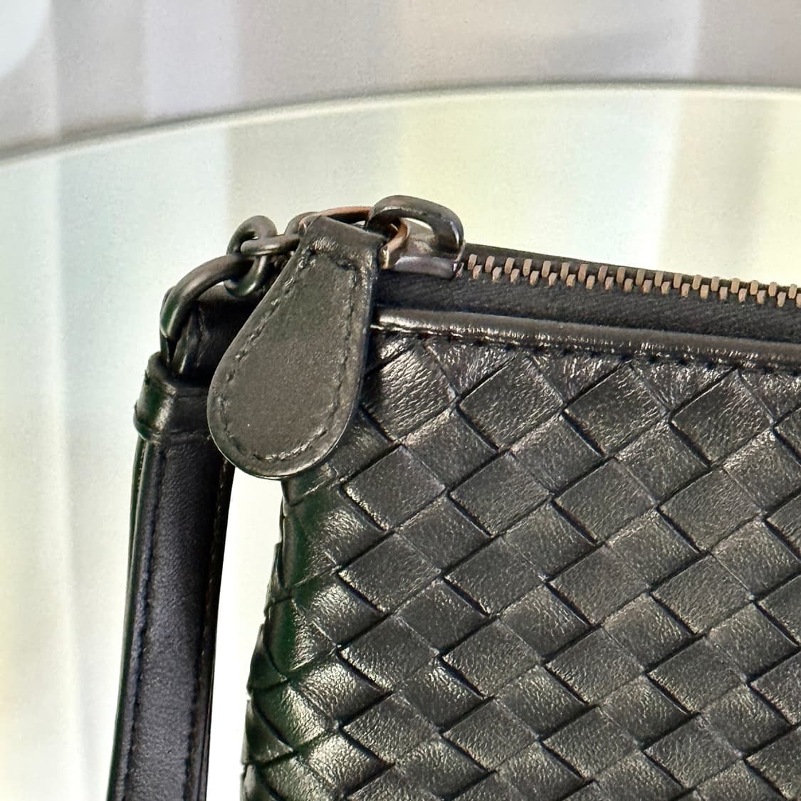 [새상품급] 보테가베네타 인트레치아토 블랙 클러치 상품이미지8