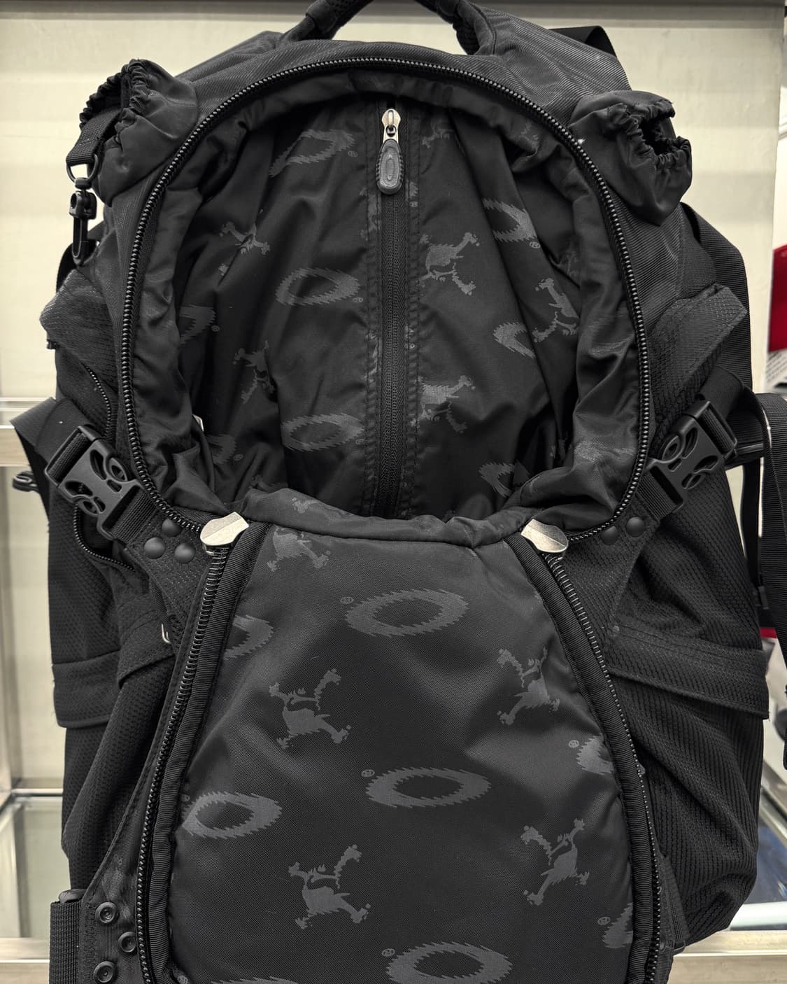 오클리 00s 아이콘 테크니컬 백팩 상품이미지5