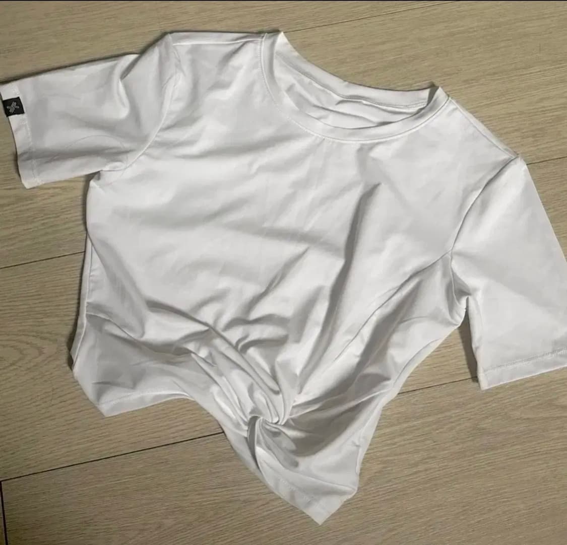 젝시믹스 트위스트 크롭 숏슬리브 s 새것수준 상품이미지2