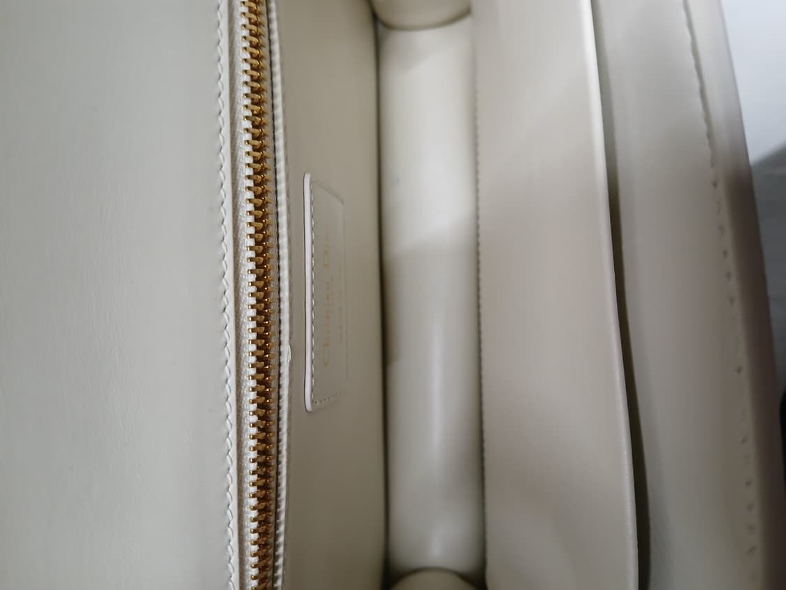 디올 몽테인30 크로스백 미듐 M9203UMOS 상품이미지10