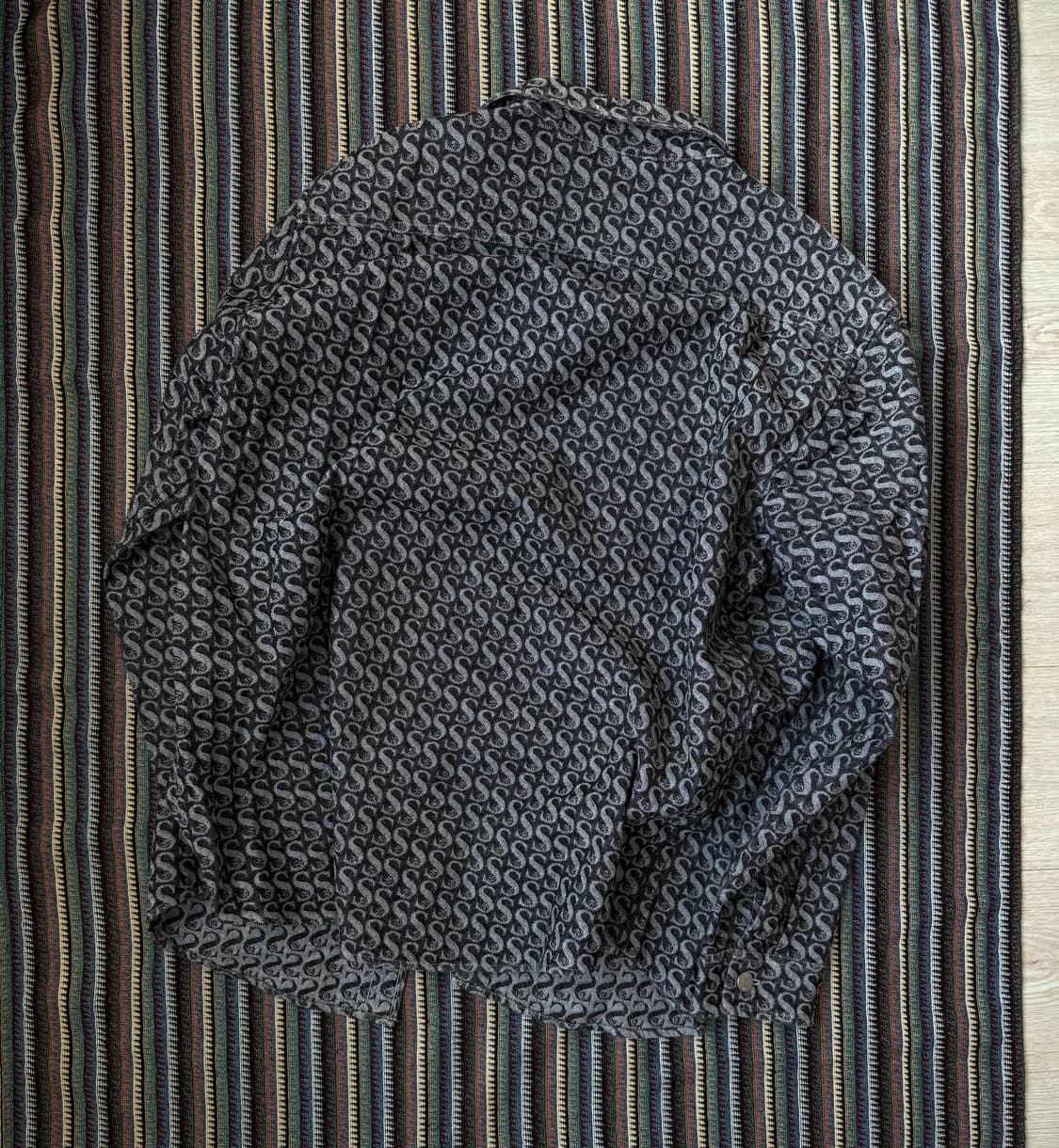 슈프림 모노그램 데님 자켓 상품이미지3