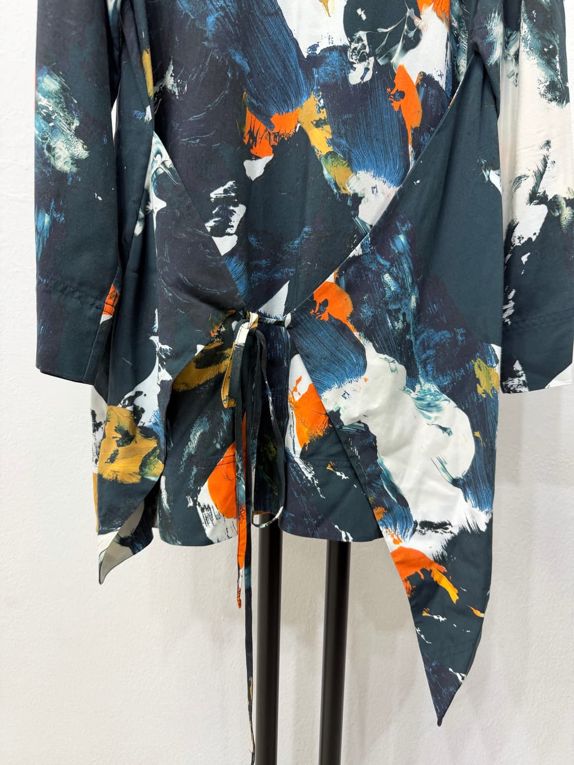 정품) COS 코스 랩 스타일 프린트 블라우스 32 상품이미지4