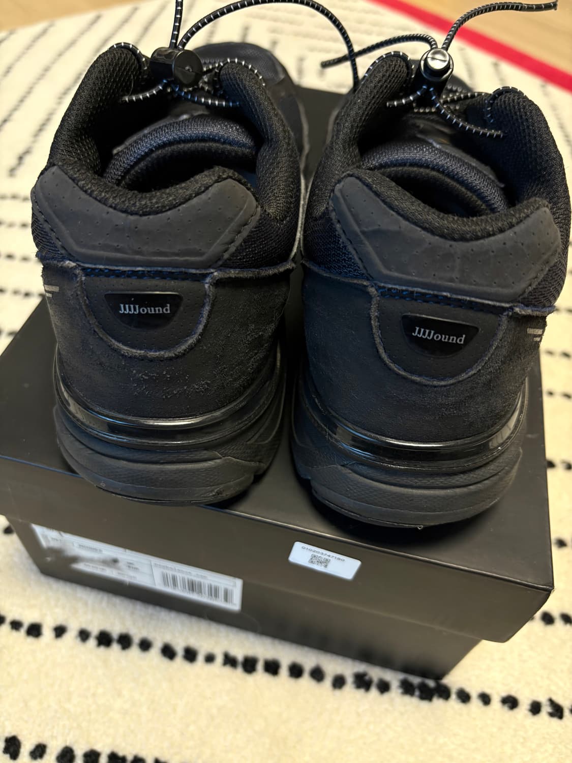 JJJJound x New balance 990v4 네이비 상품이미지3