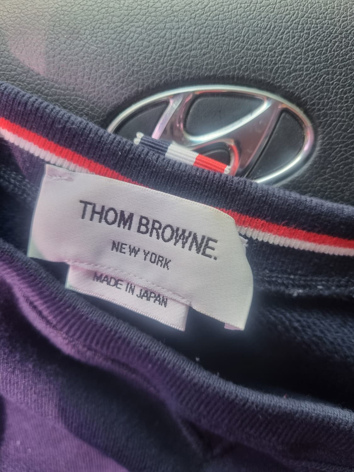 톰브라운 네이비 맨투맨.  3 상품이미지5