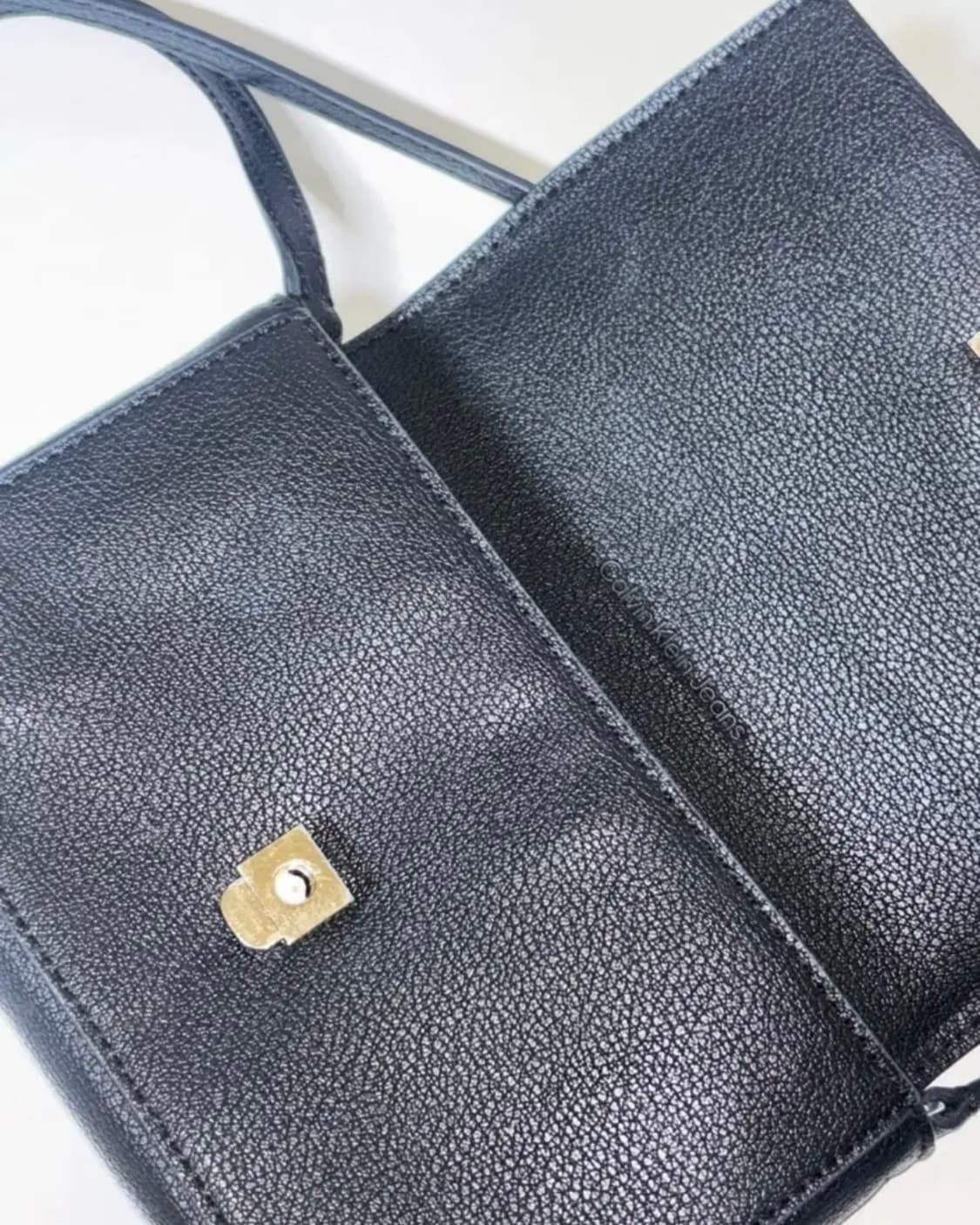 캘빈클라인 크로스백 상품이미지4