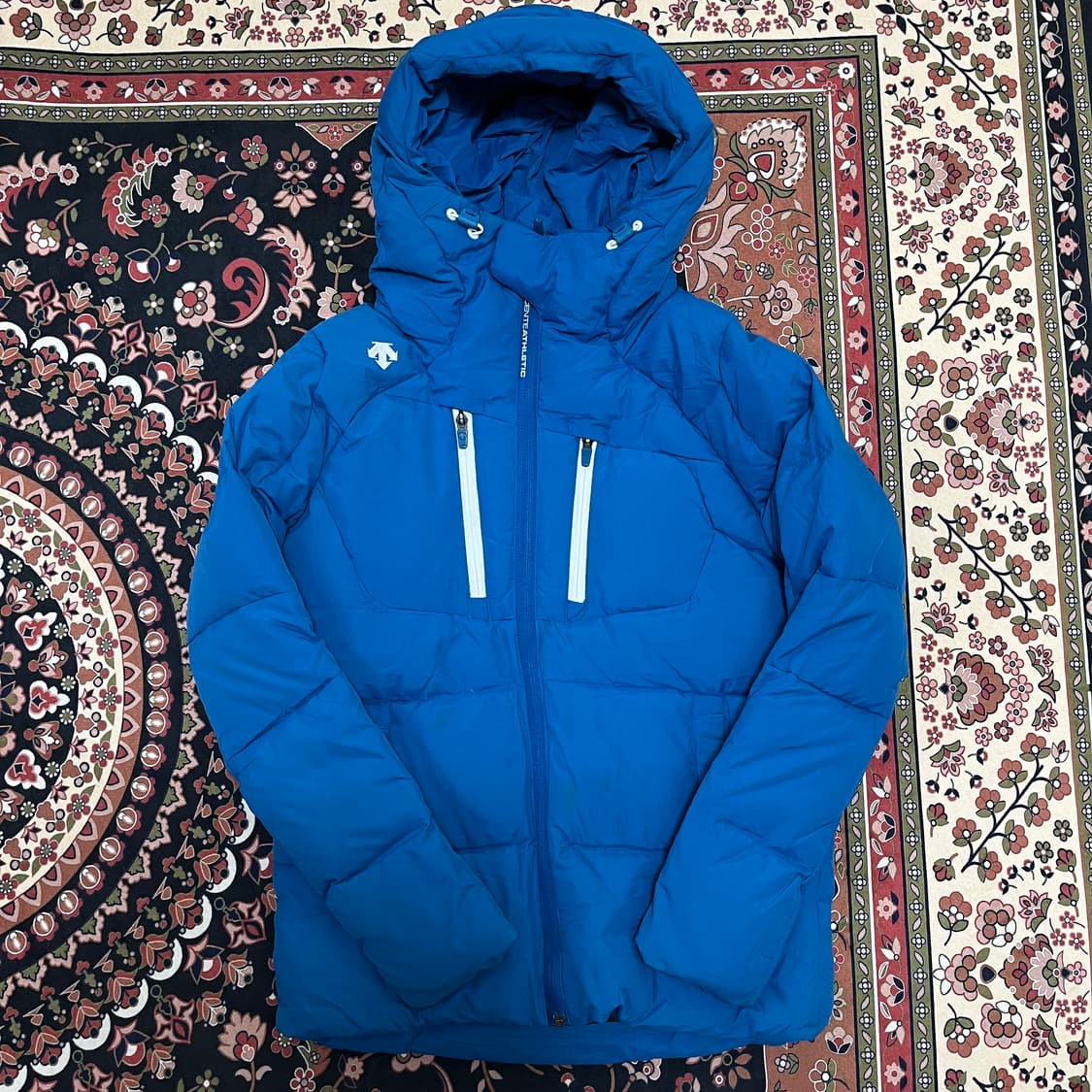 데상트 여성 스피릿마크 로고 후드 패딩 점퍼 S/85 상품이미지1