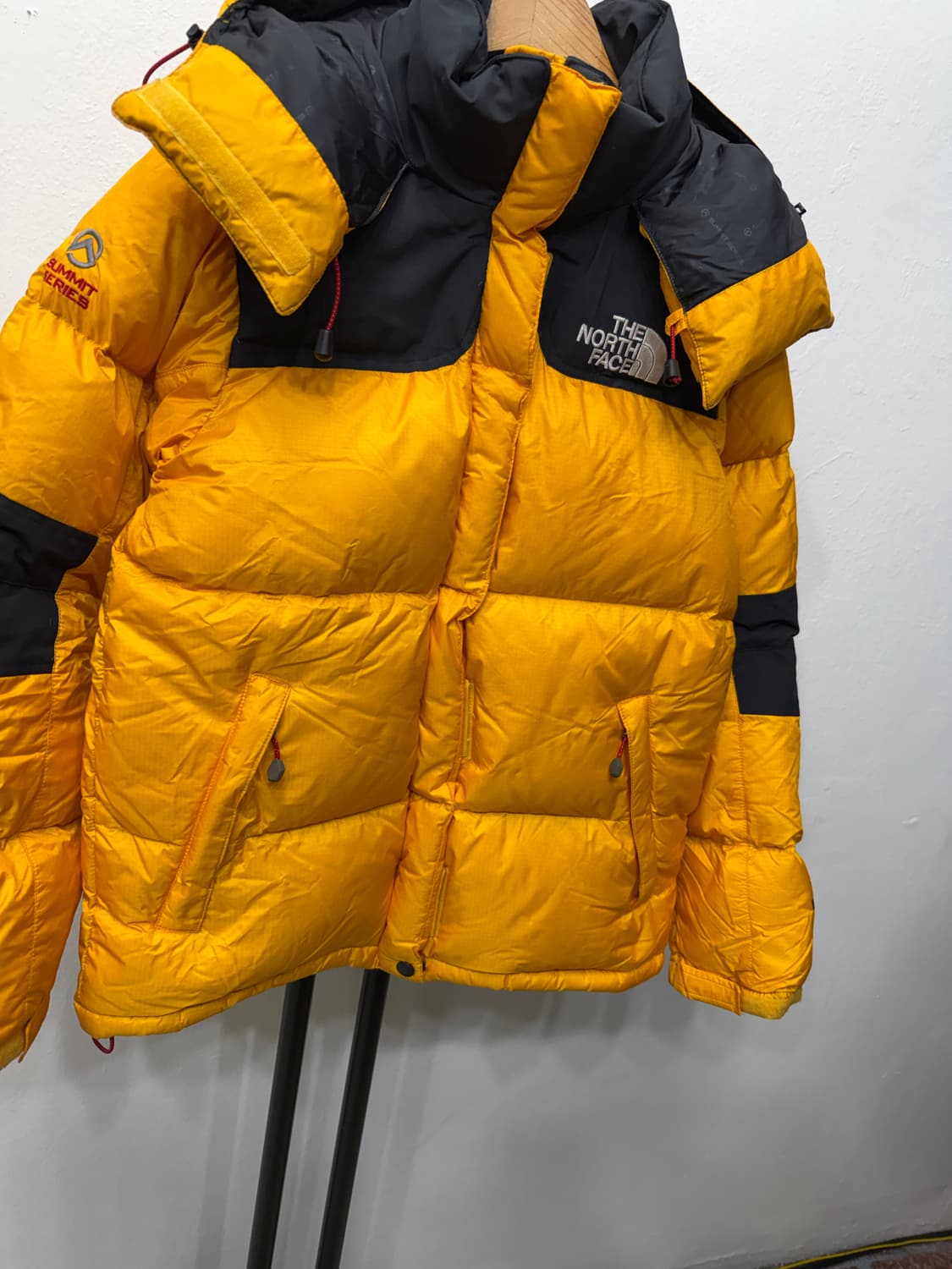 정품) 노스페이스 여성 써밋 옐로우 700필 패딩 90 상품이미지2