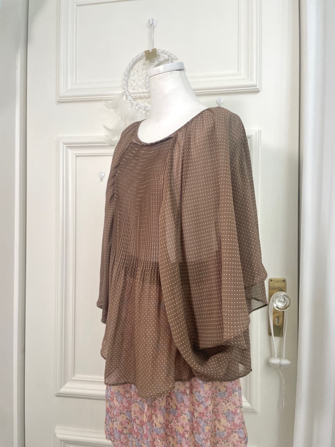 brown dot lace trim cape blouse 상품이미지4