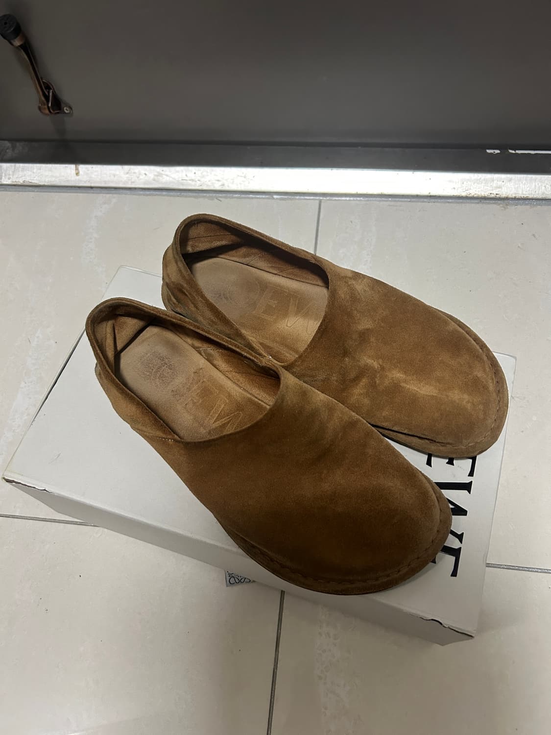 로에베 스웨이드 폴리오 41 상품이미지2