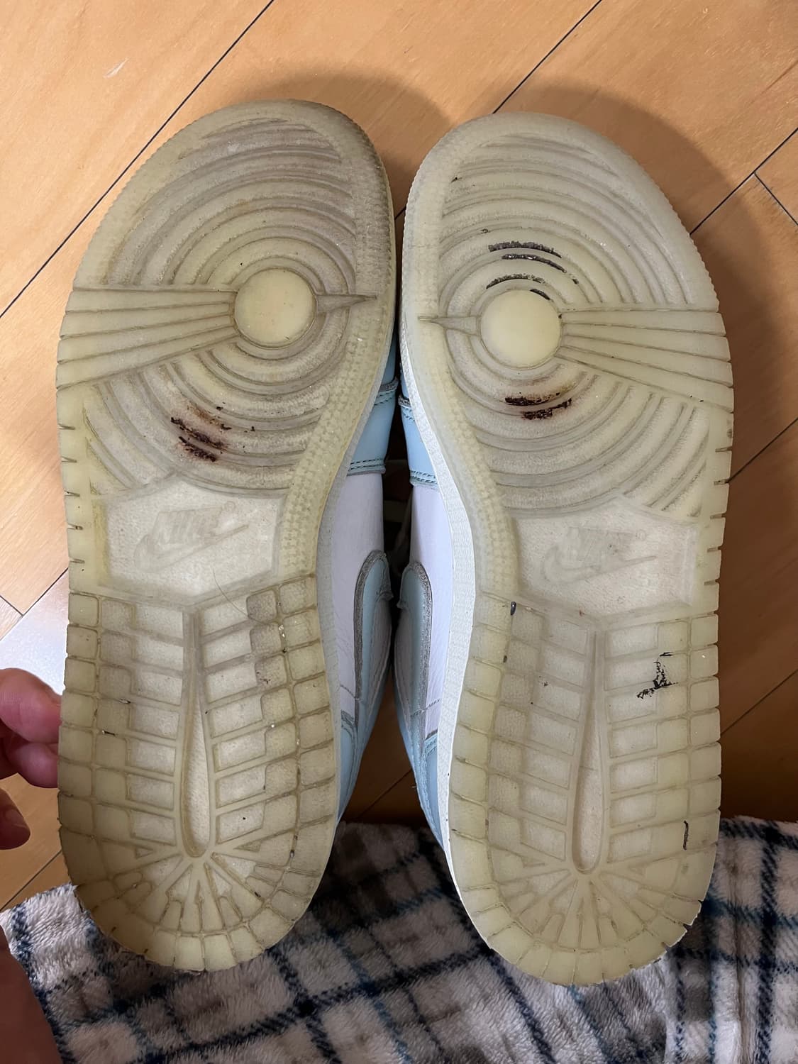 나이키 에어 조던 1 로우 Size 235 상품이미지6