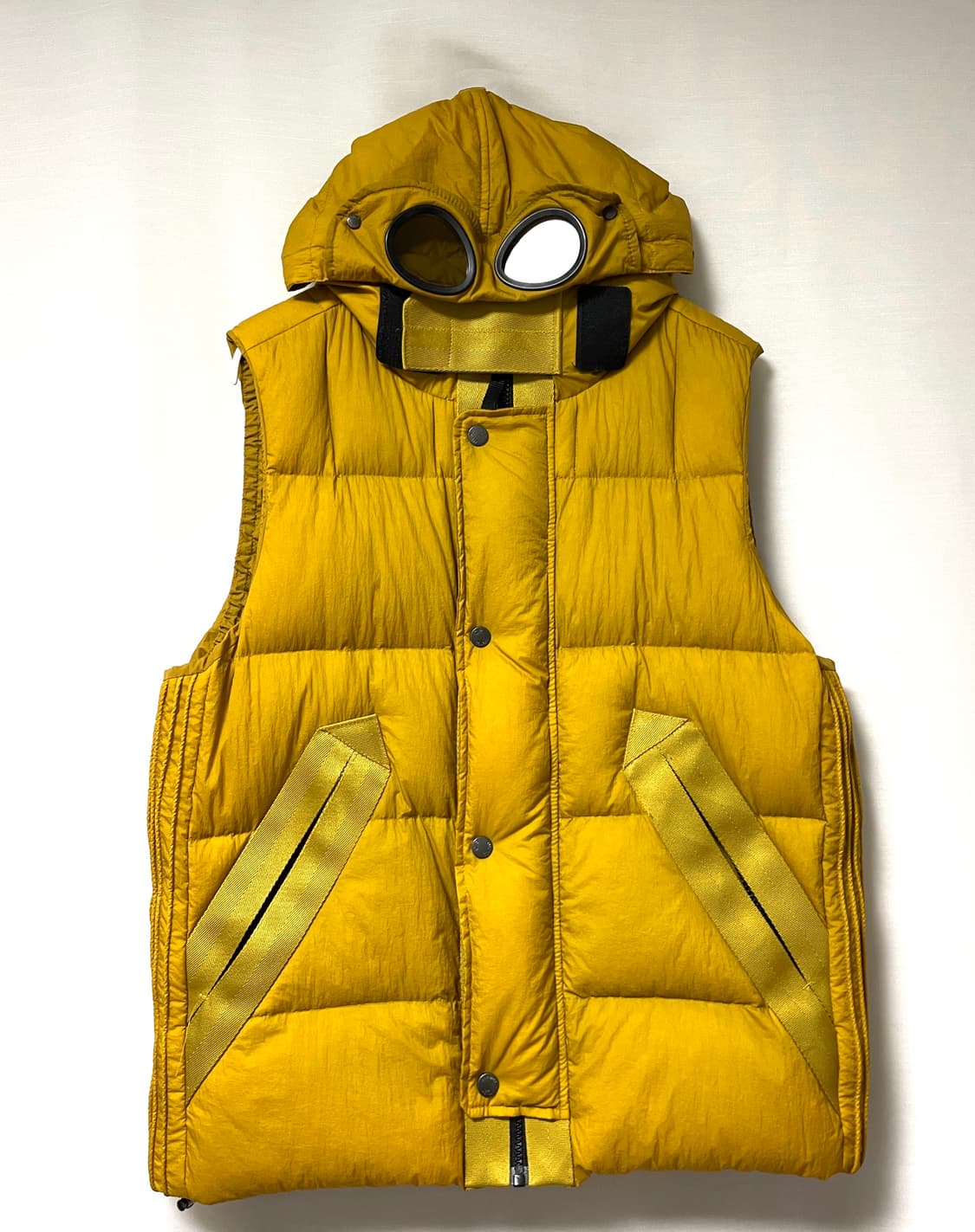 씨피컴퍼니 CPCOMPANY 고글후드 나일론 덕다운 패딩 베스트 조끼 상품이미지1