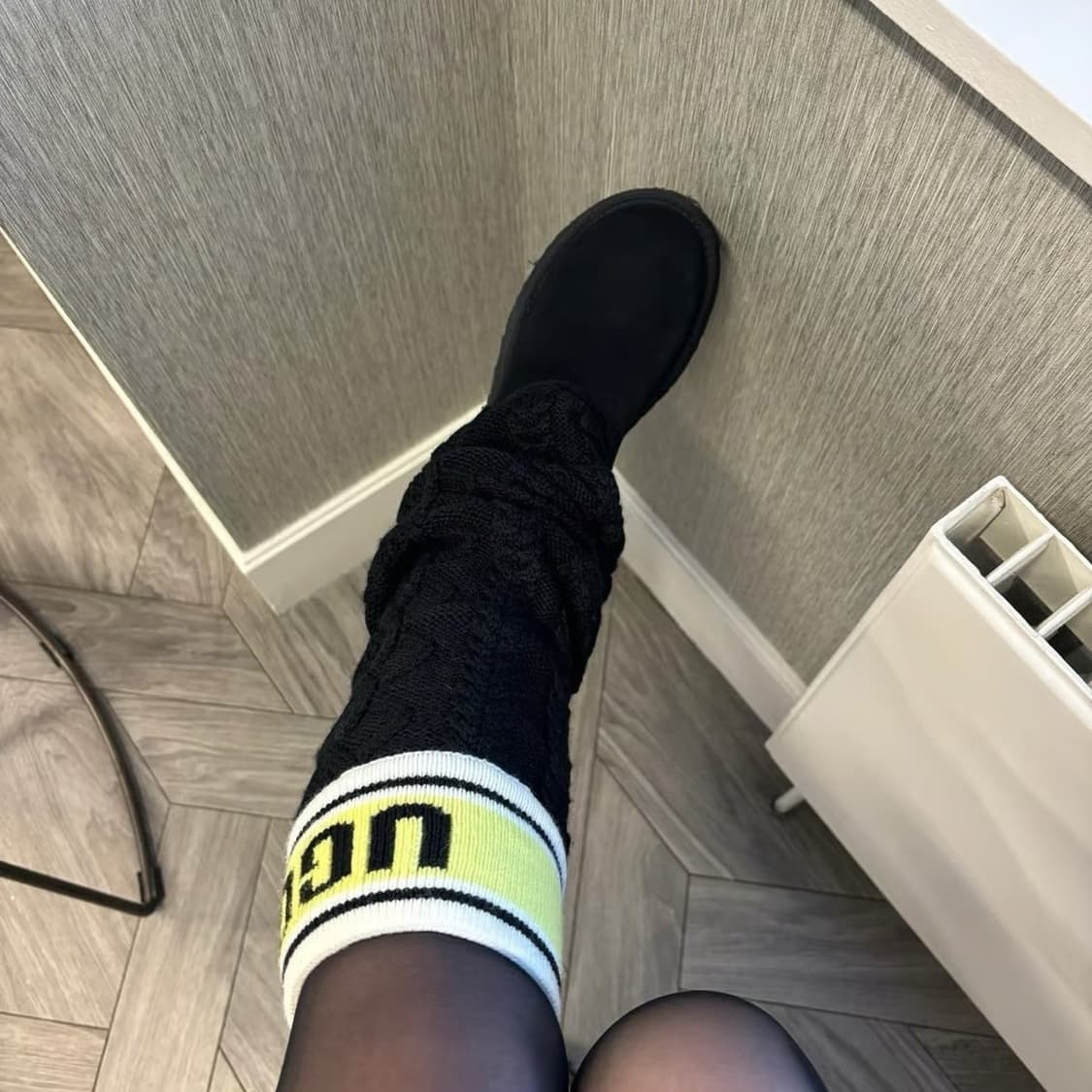 UGG 어그 클래식 스웨터 레터 톨 부츠 250 상품이미지2