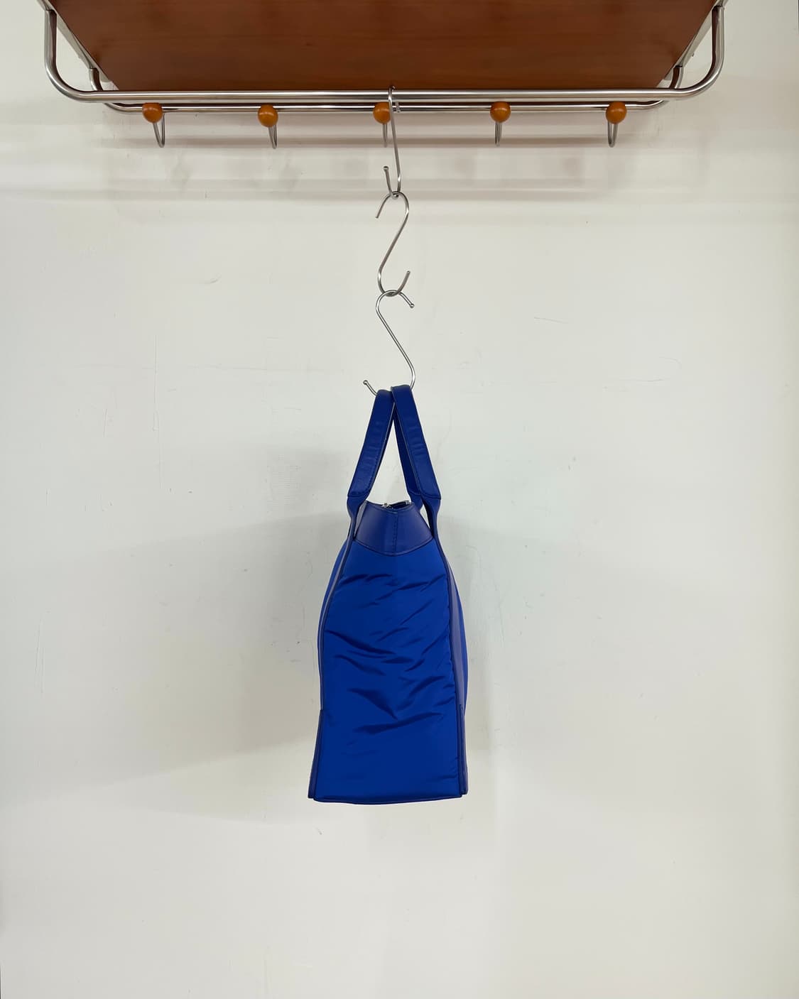 발렌시아가 나일론 카바스 S 토트백 상품이미지3