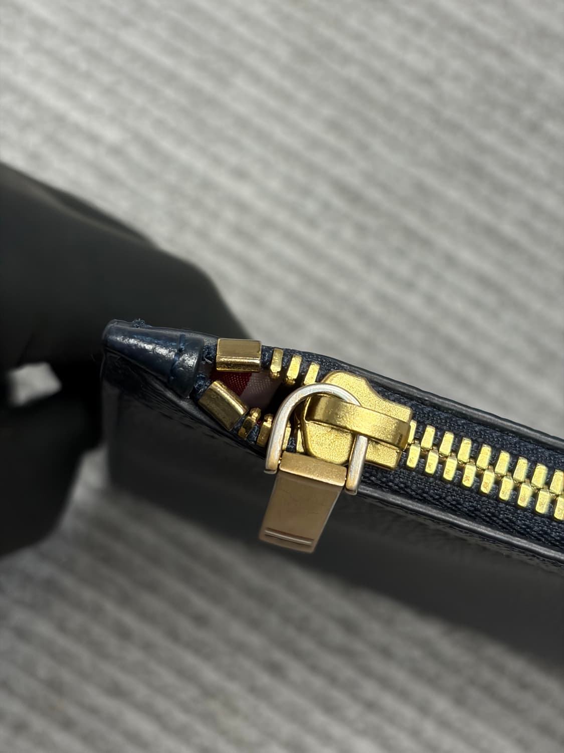 톰브라운 클러치 상품이미지7