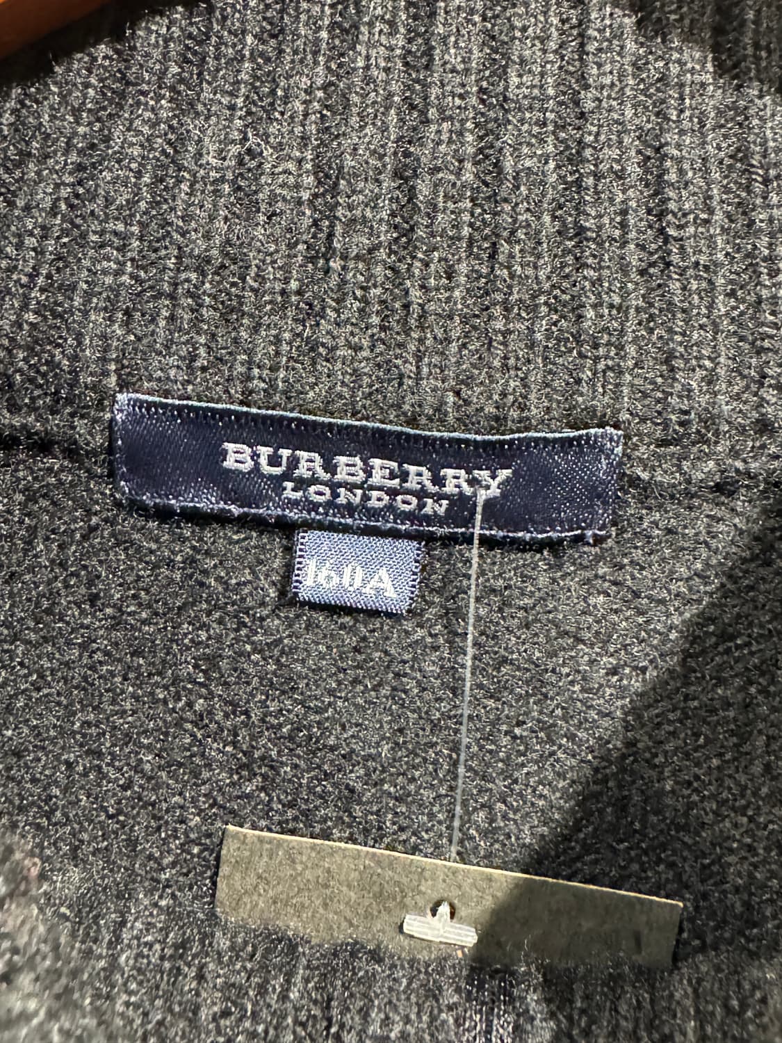 [9373] Burberry black zip-up cardigan 상품이미지3