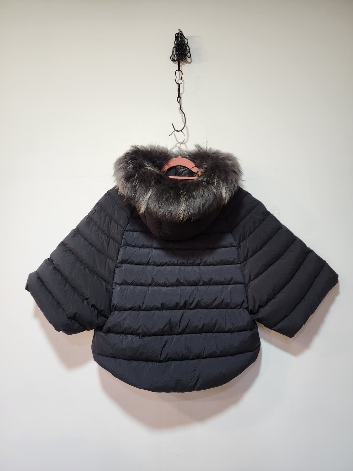 TATRAS 블랙 퍼 후드 숏패딩 양면 상품이미지5