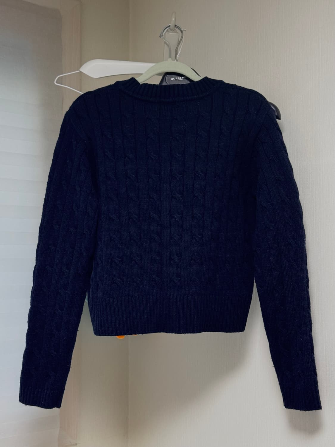 3.3필드트립 브이넥 세미크롭 니트 상품이미지2