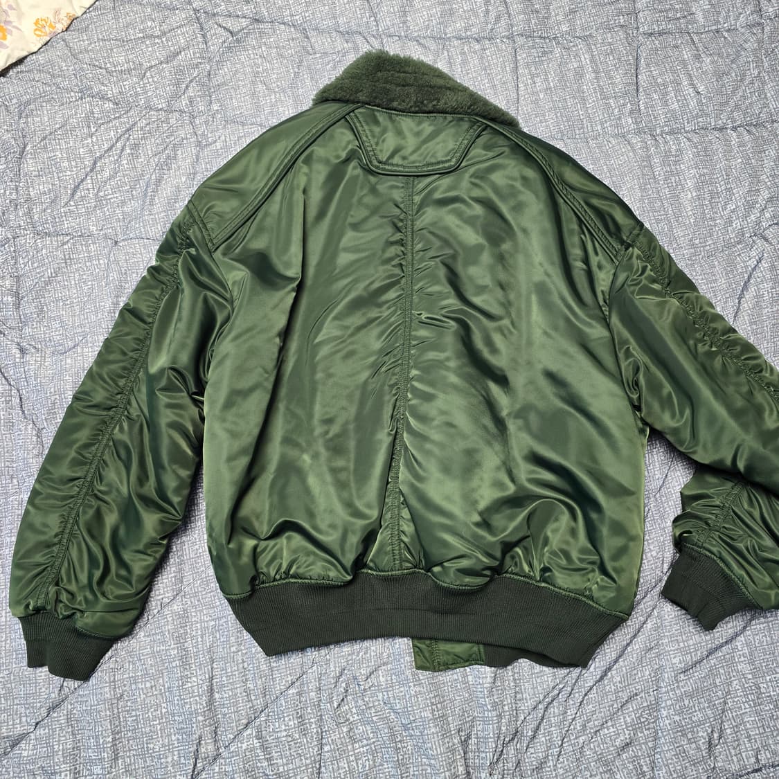 [52] 준지 21FW 컬렉션 무스탕 마원 카키 상품이미지10