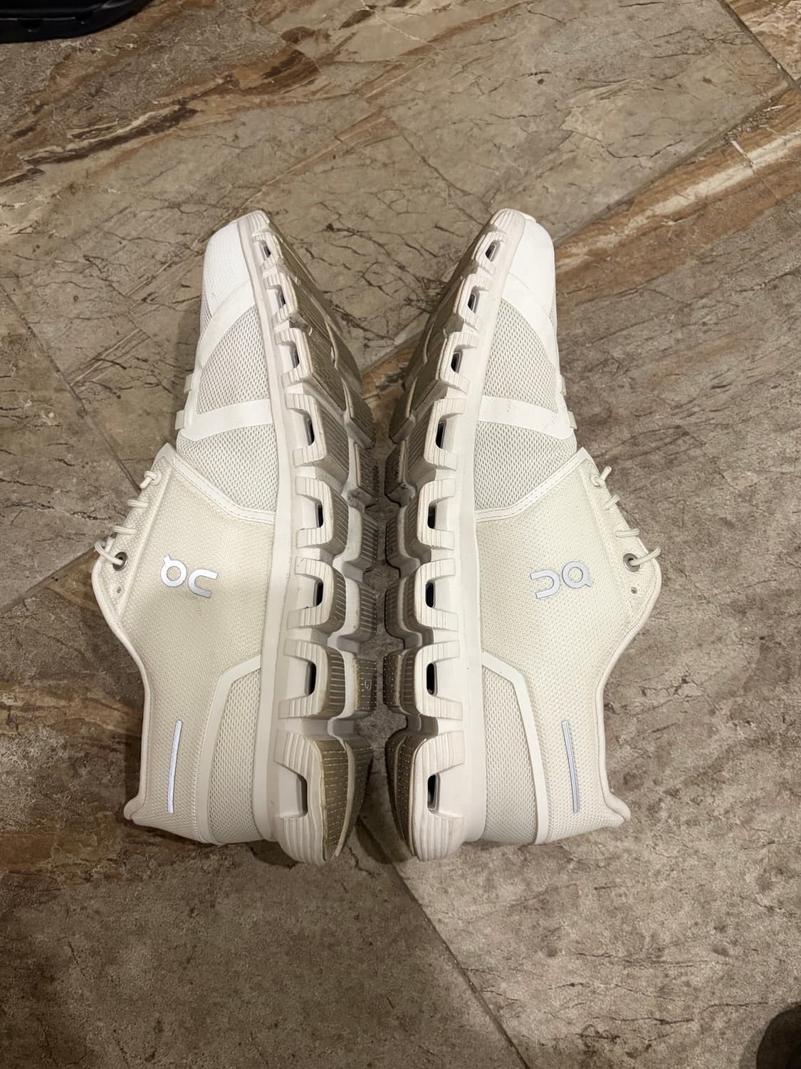 온러닝 클라우드6 화이트 B급 290 판매 상품이미지2