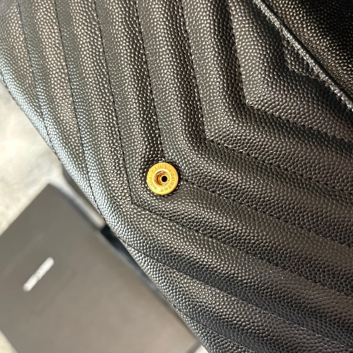 입생로랑 마틀라세 장지갑 금장  상품이미지7