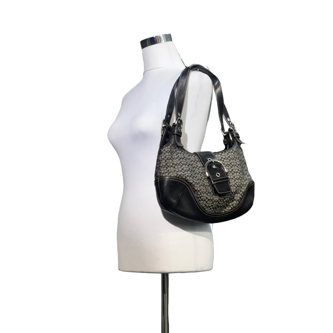 코치 모노그램 숄더백 호보백 블랙 y2k 상품이미지4