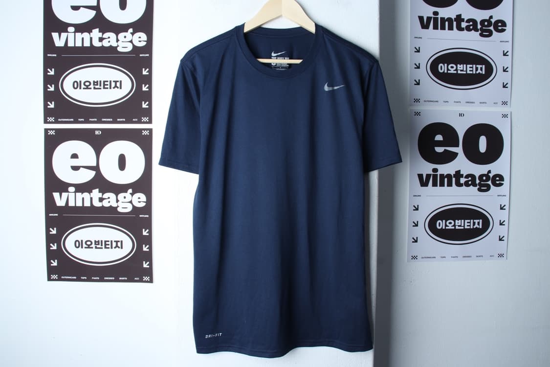 (L-XL) 나이키 반팔 티셔츠 기능성 네이비 스몰로고-H32975 상품이미지2