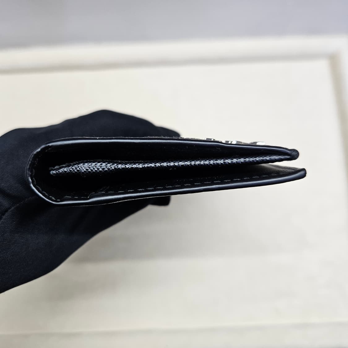 프라다 사피아노 레더 장지갑 블랙 상품이미지6