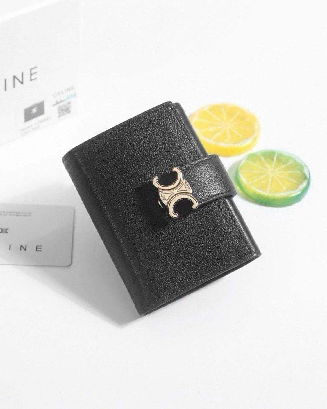 셀린느(Celine)의 트리옹프 캔버스 스몰 플랩 지갑 상품이미지2