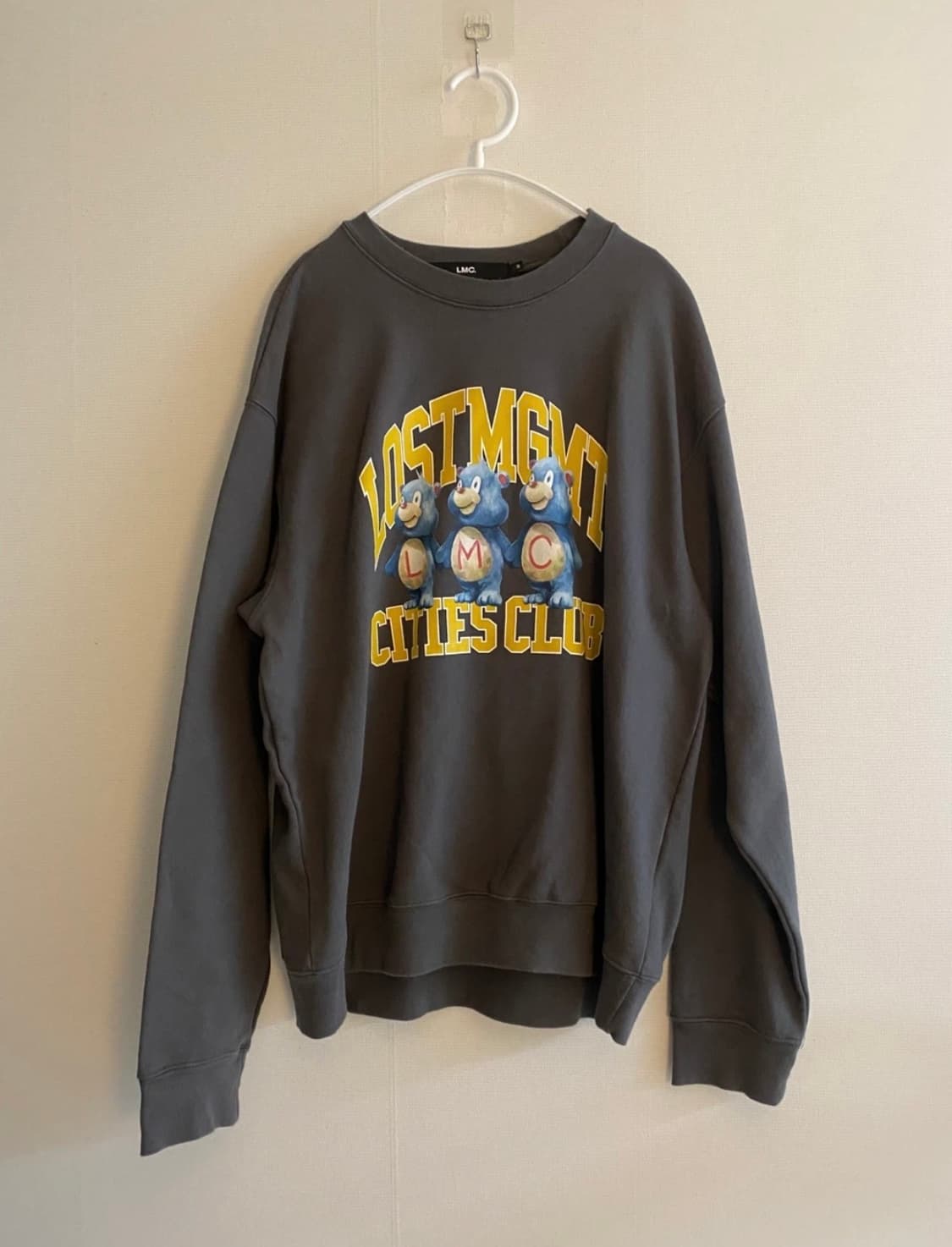 LMC 로스트 매니지먼트 맨투맨 상품이미지1