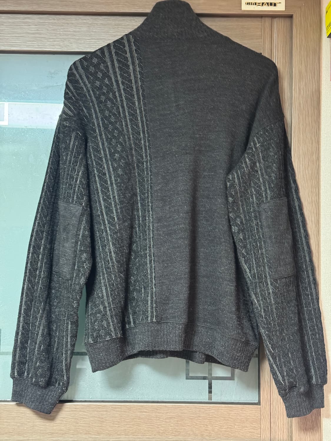 [1]아워셀브스 하프집업 니트 차콜 팝니다 상품이미지2