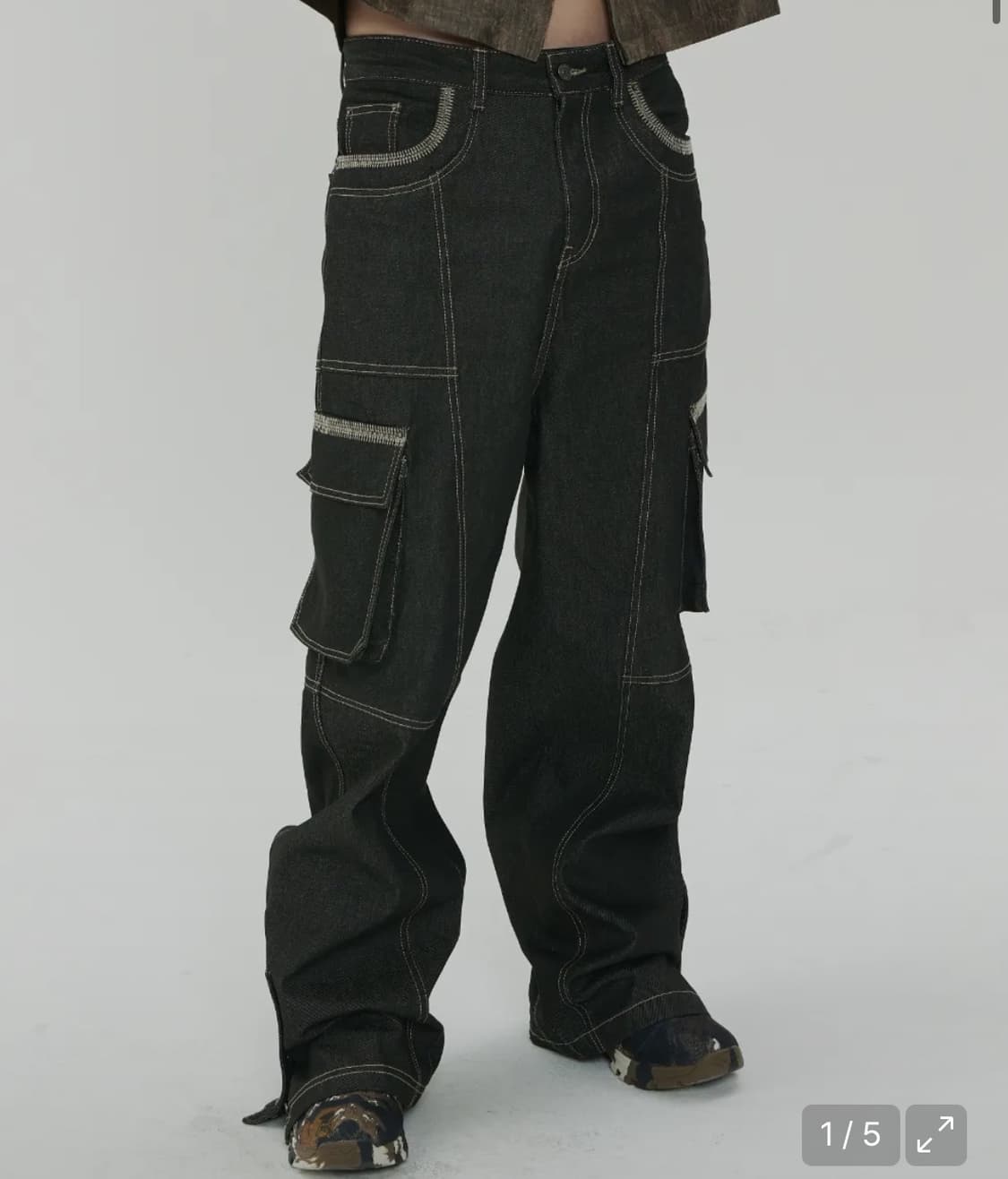 메종미네드 OBLIQUE PATCH DENIM PANTS BLACK 상품이미지1
