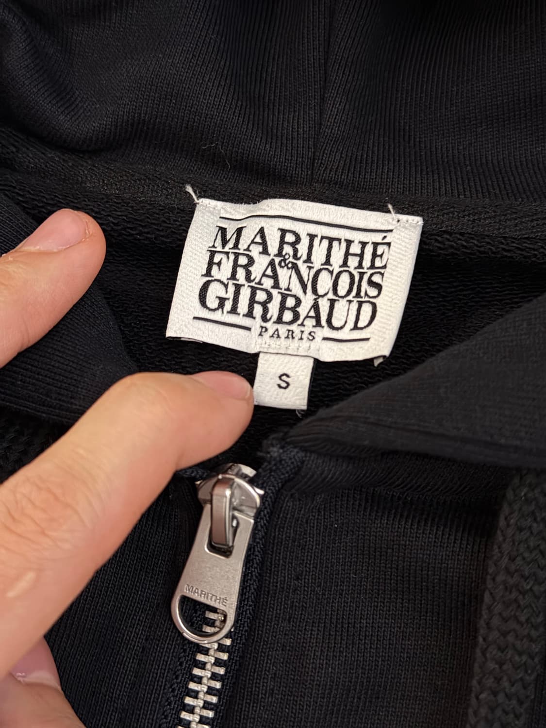 새상품급 마리때 프랑소와 저버 투웨이 후드집업 블랙 상품이미지4