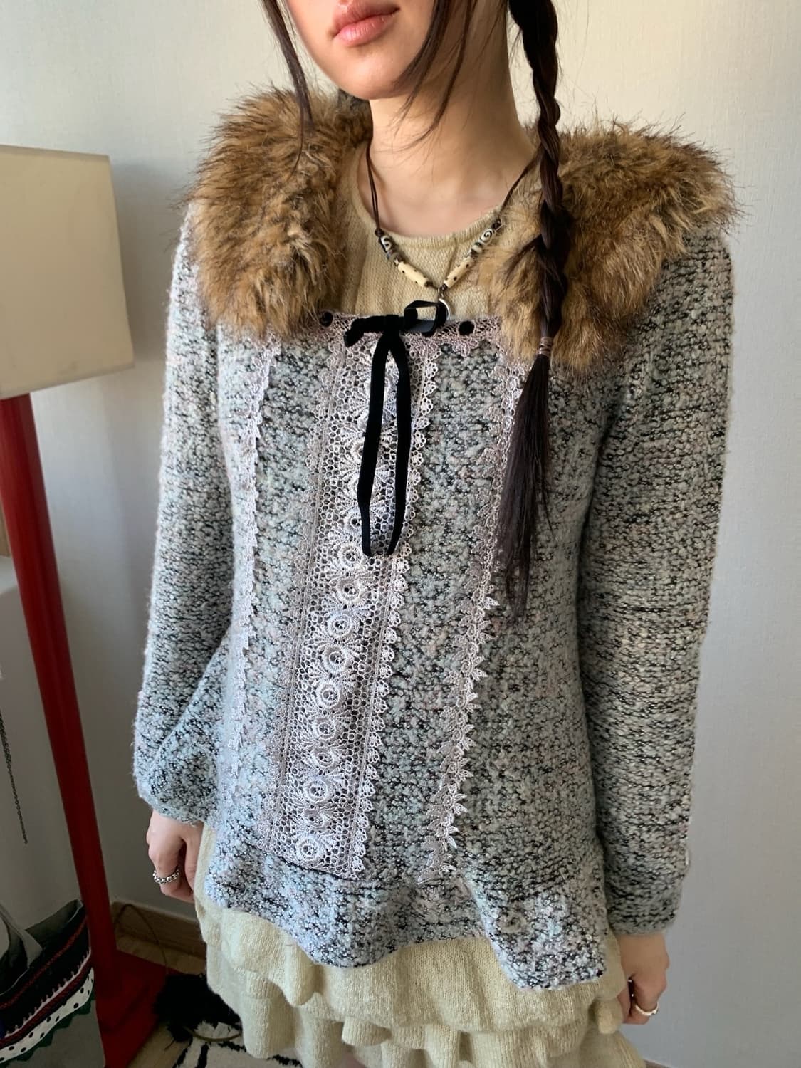 axes femme, fur blouse 상품이미지3