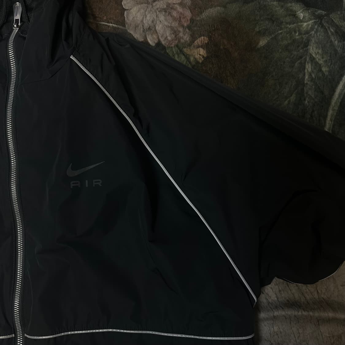 나이키 AIR 화이트 사이드라인 블랙바람막이 110 상품이미지2