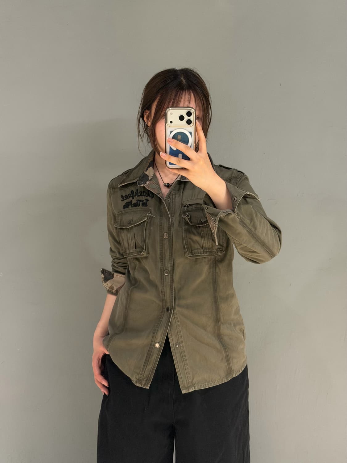 In the attic lettering washing shirt 상품이미지2