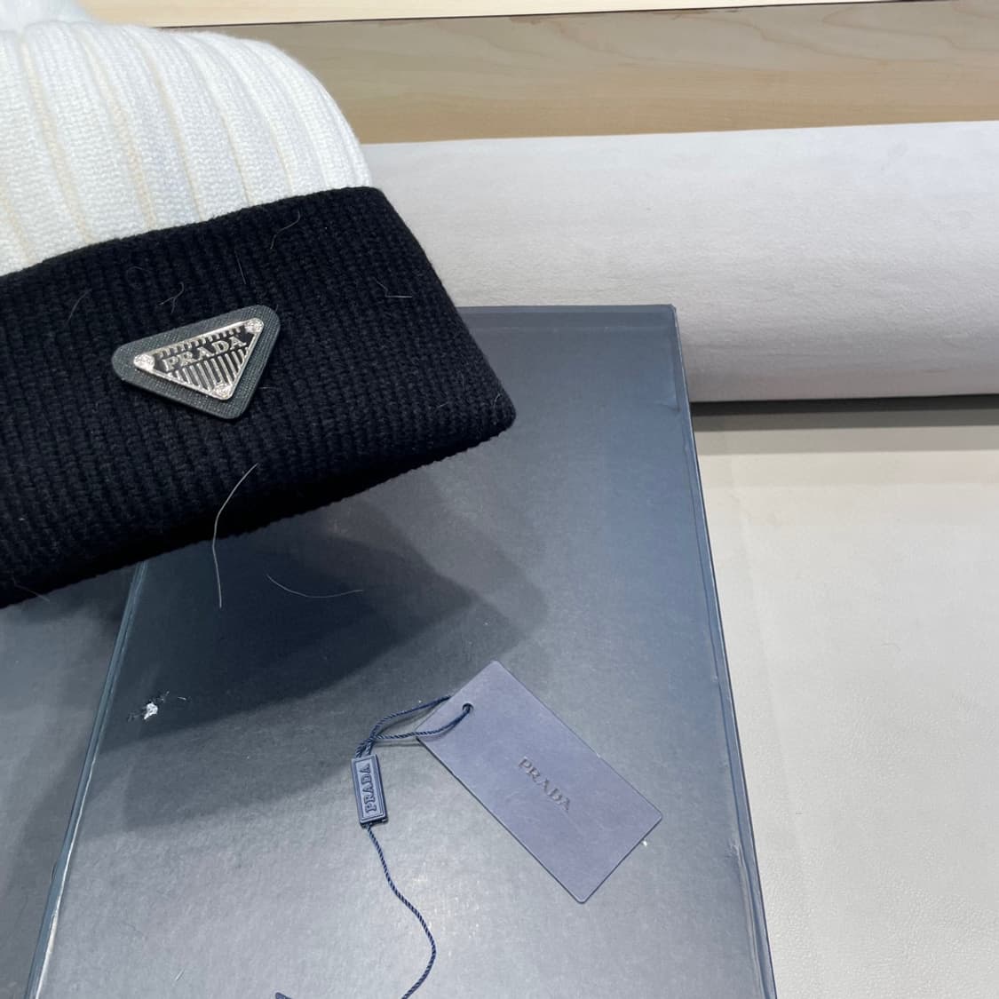 프라다 가을 겨울 모자
 상품이미지4