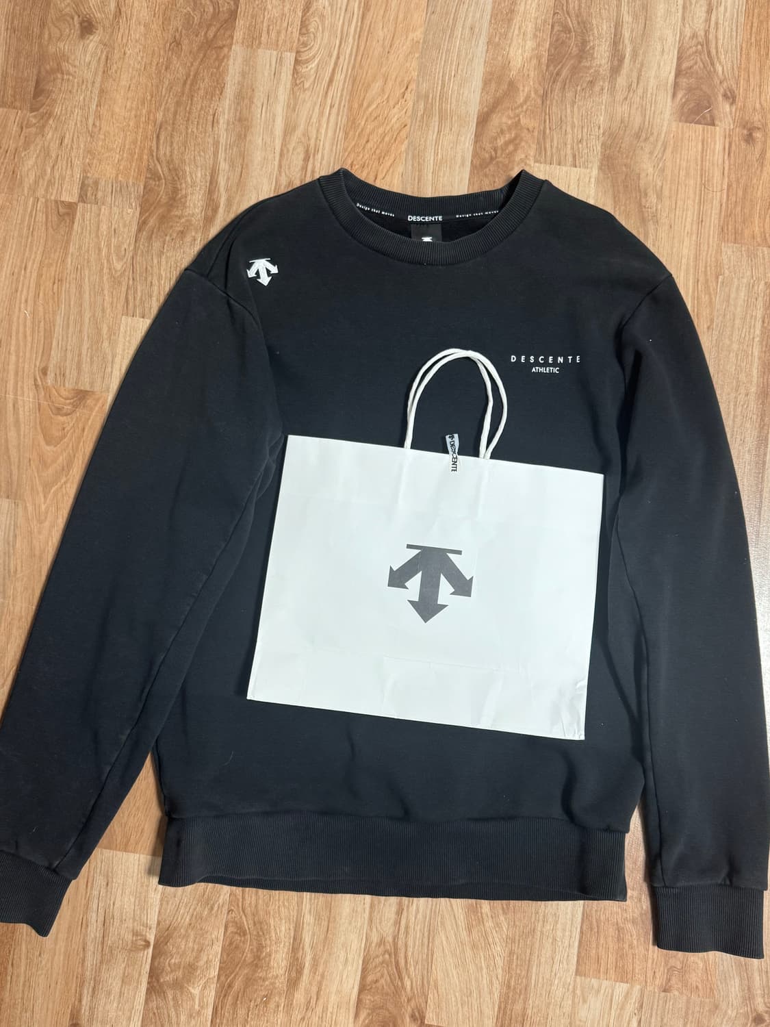 데상트 맨투맨 상품이미지1