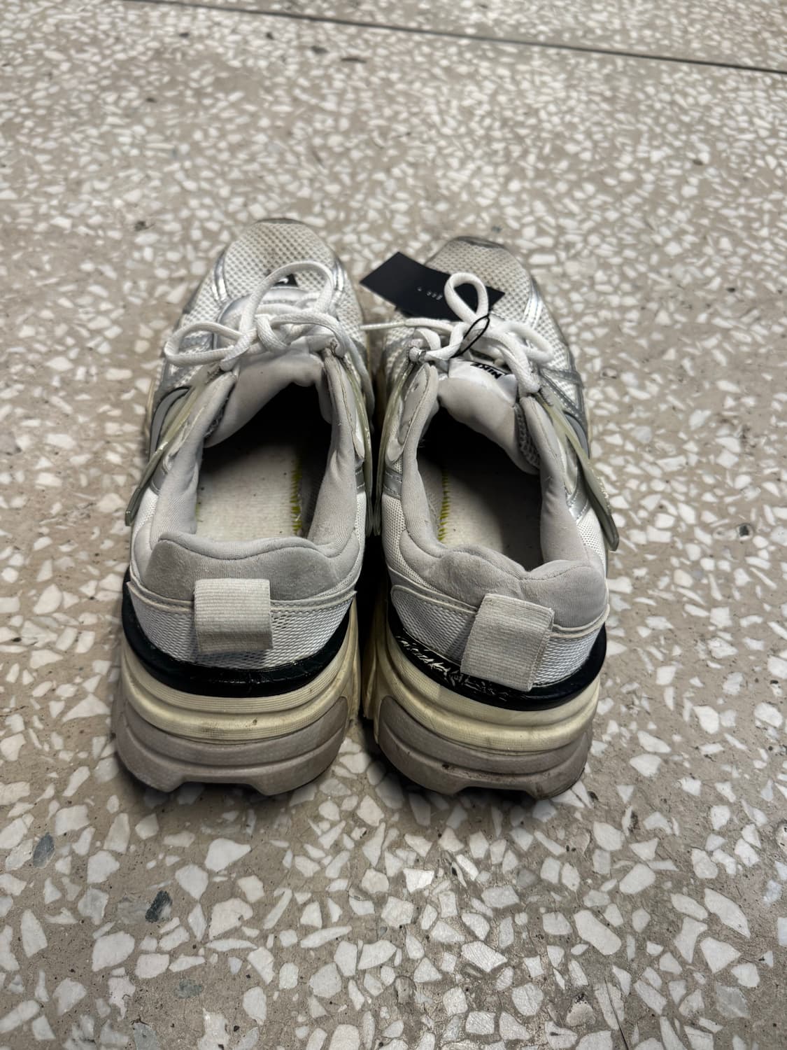 Nike V2K Run Summit White Metallic Silve 상품이미지2