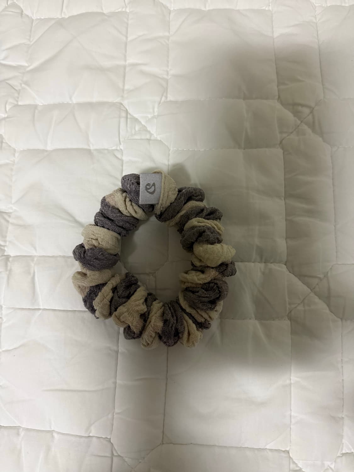 코이세이오 그레이 스크런치 상품이미지1