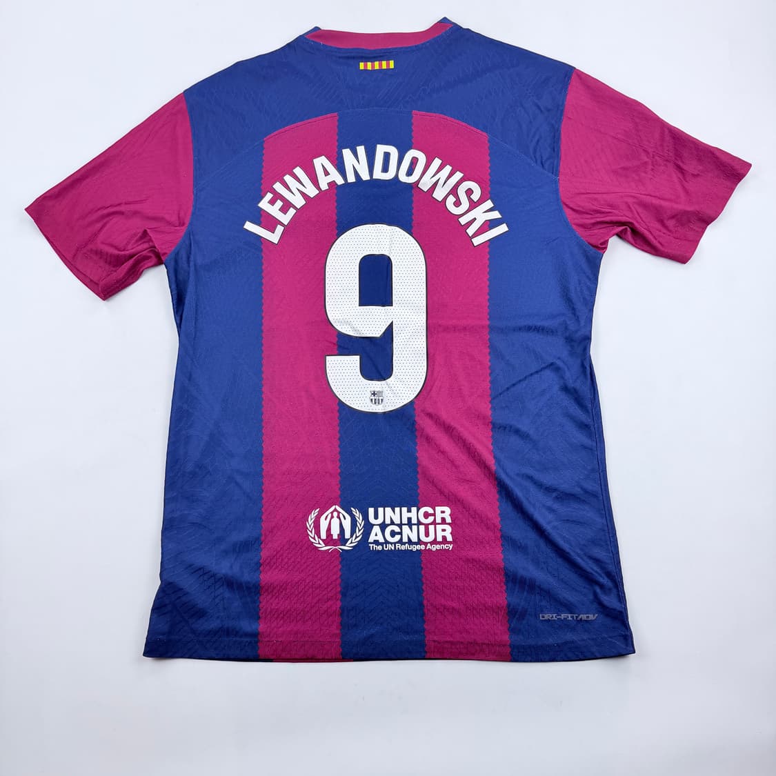 22/23 시즌 레반도프스키 바르셀로나 유니폼 상품이미지1