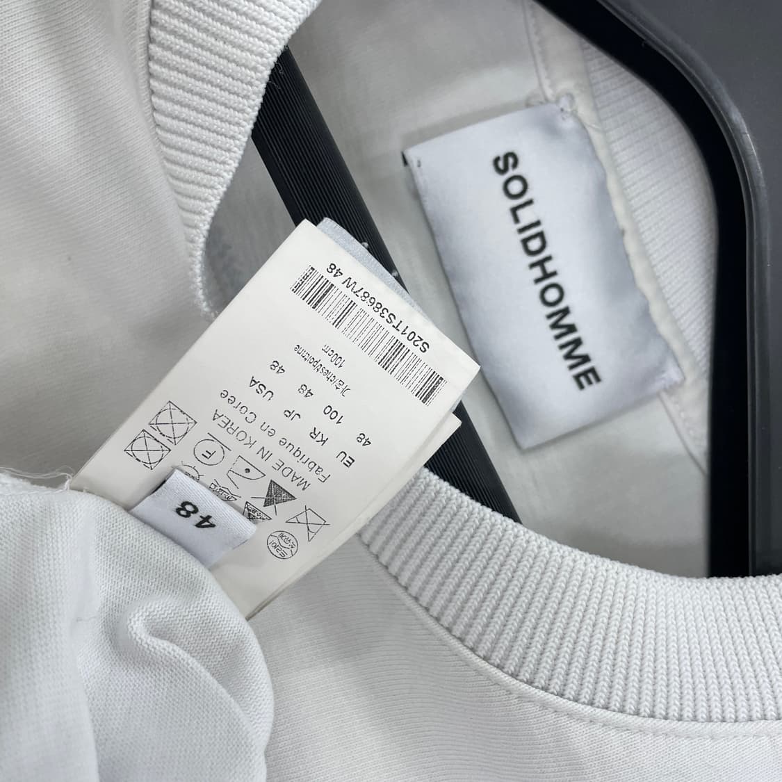 솔리드 옴므 20S/S 백 로고 화이트 티셔츠 상품이미지5