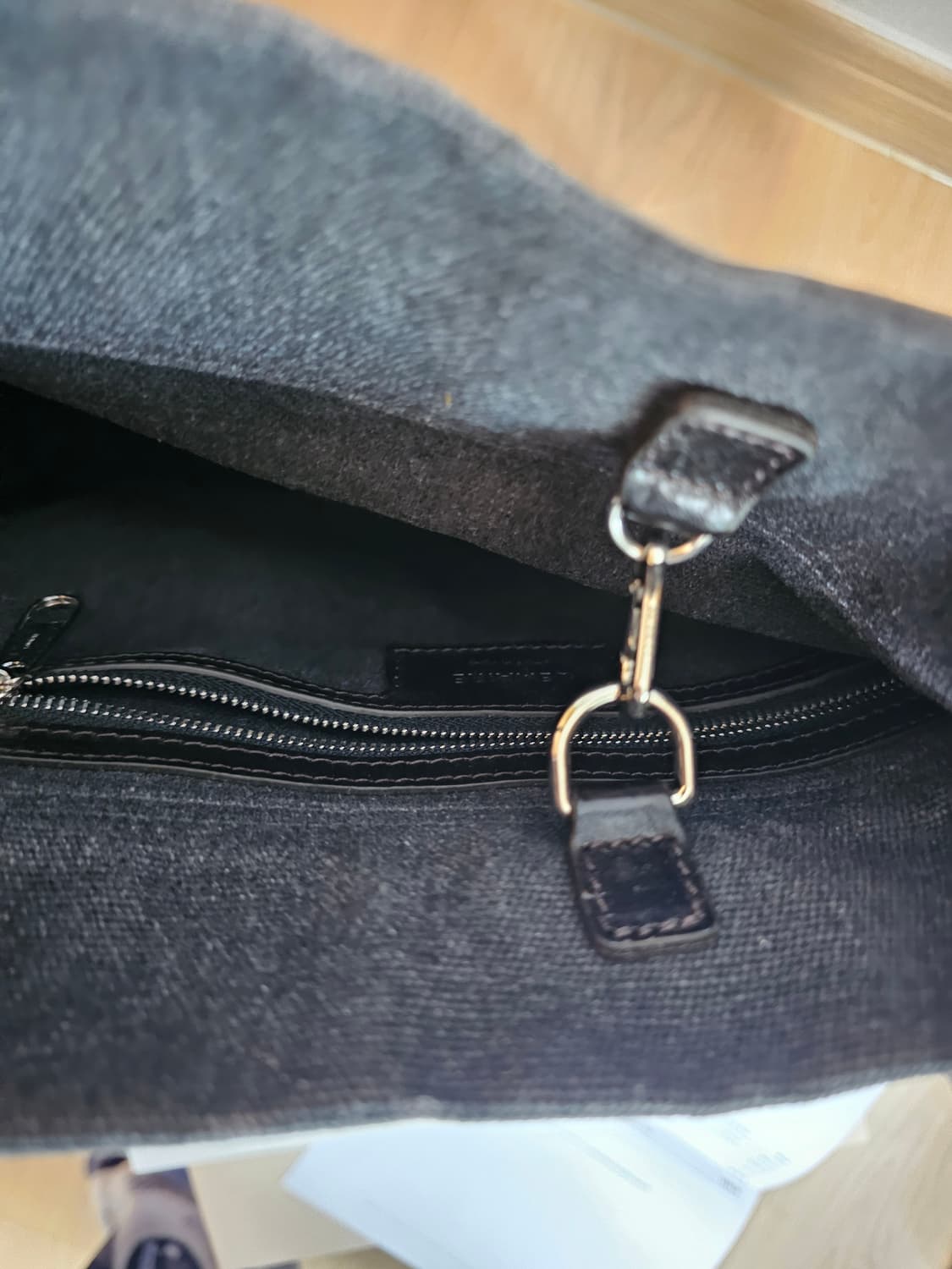 제니 착용 제품 신상 명품 르메르 벨트백 팔아요 belted 토트백 코튼 상품이미지3