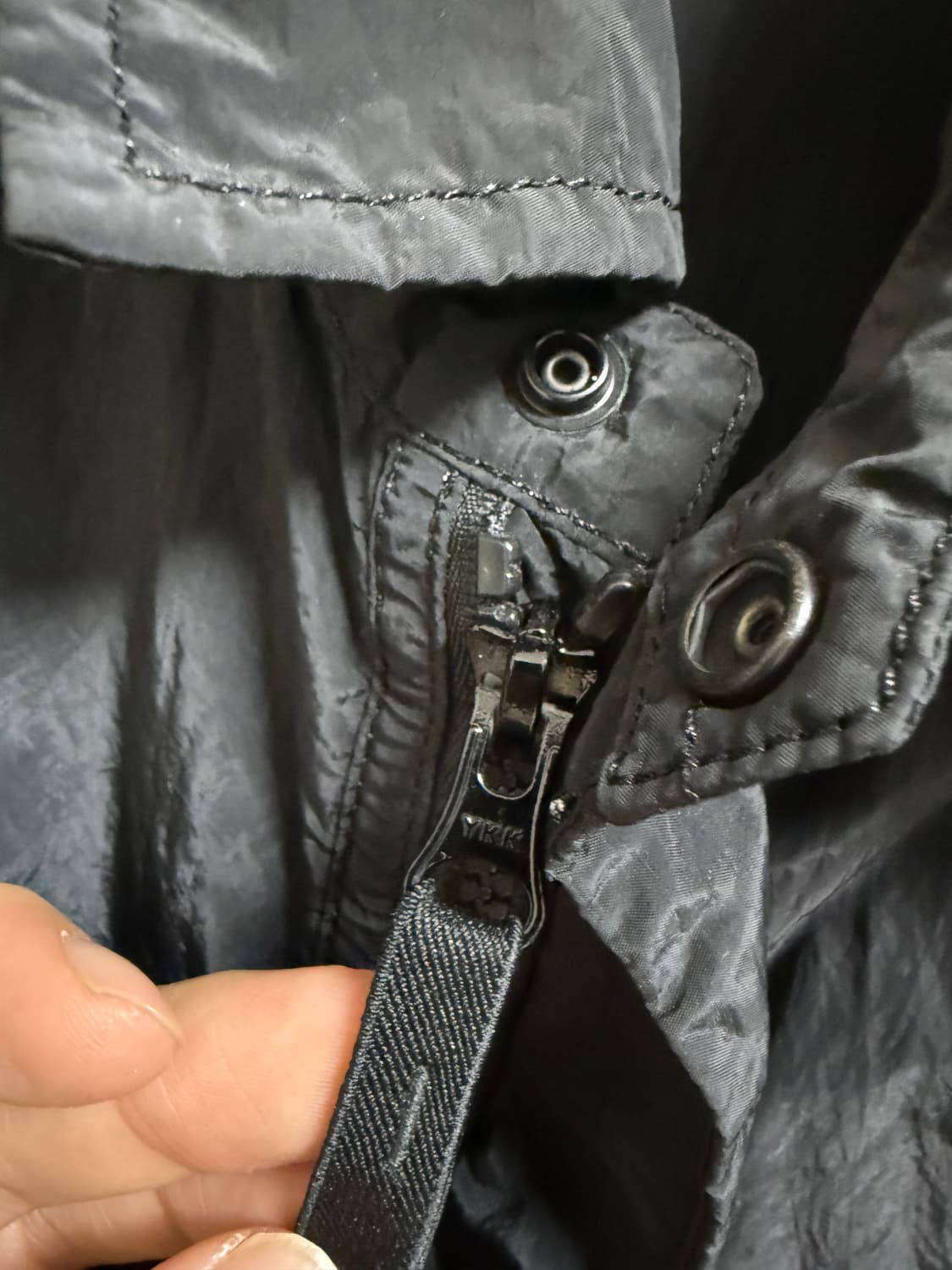 스톤아일랜드 18SS 나일론메탈 오버셔츠 블랙 상품이미지4